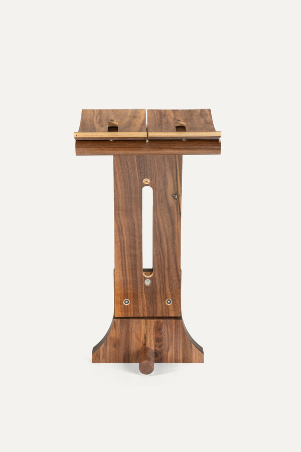 (OOM).06_STOOL